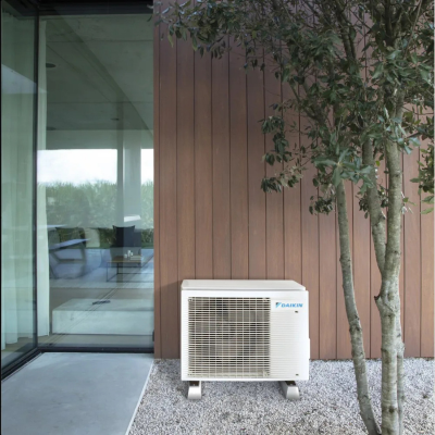 Poza Aer conditionat Daikin Emura Bluevolution 7000 BTU, Argintiu, FTXJ20AS9-RXJ20A9, Inverter, control Wi-Fi, Clasa A+++/A+++. Poza 37014