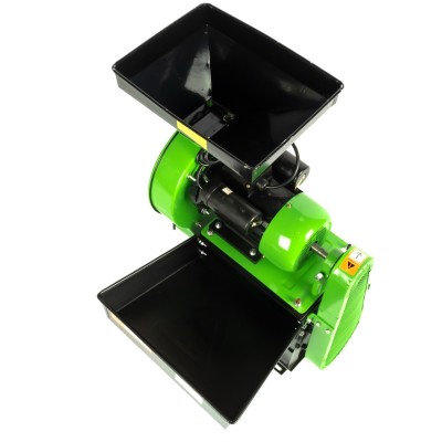 Poza Moara electrica pentru cereale Nr.8 3 in 1, Micul Fermier GF-0891-S001-G01 3.5kW, cu sac de colectare. Poza 40979