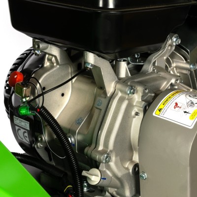 Poza Tocator crengi Micul Fermier MF-MO1009-S001-G01, motor benzina 15 CP, diametru maxim taiere 120mm, cu carlig de remorcare, pentru rumegus. Poza 43894