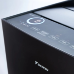 Poza Purificator de aer Daikin Ururu MCK70ZH, WIFI, umidificare, 2 x Flash Streamer, 5 etape filtrare, 4 nivele ventilatie, 420 mc/h, 96 mp, gri. Poza 42065