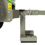 Poza Tocator crengi Micul Fermier MF-MO1009-S001-G01, motor benzina 15 CP, diametru maxim taiere 120mm, cu carlig de remorcare, pentru rumegus. Poza 43897